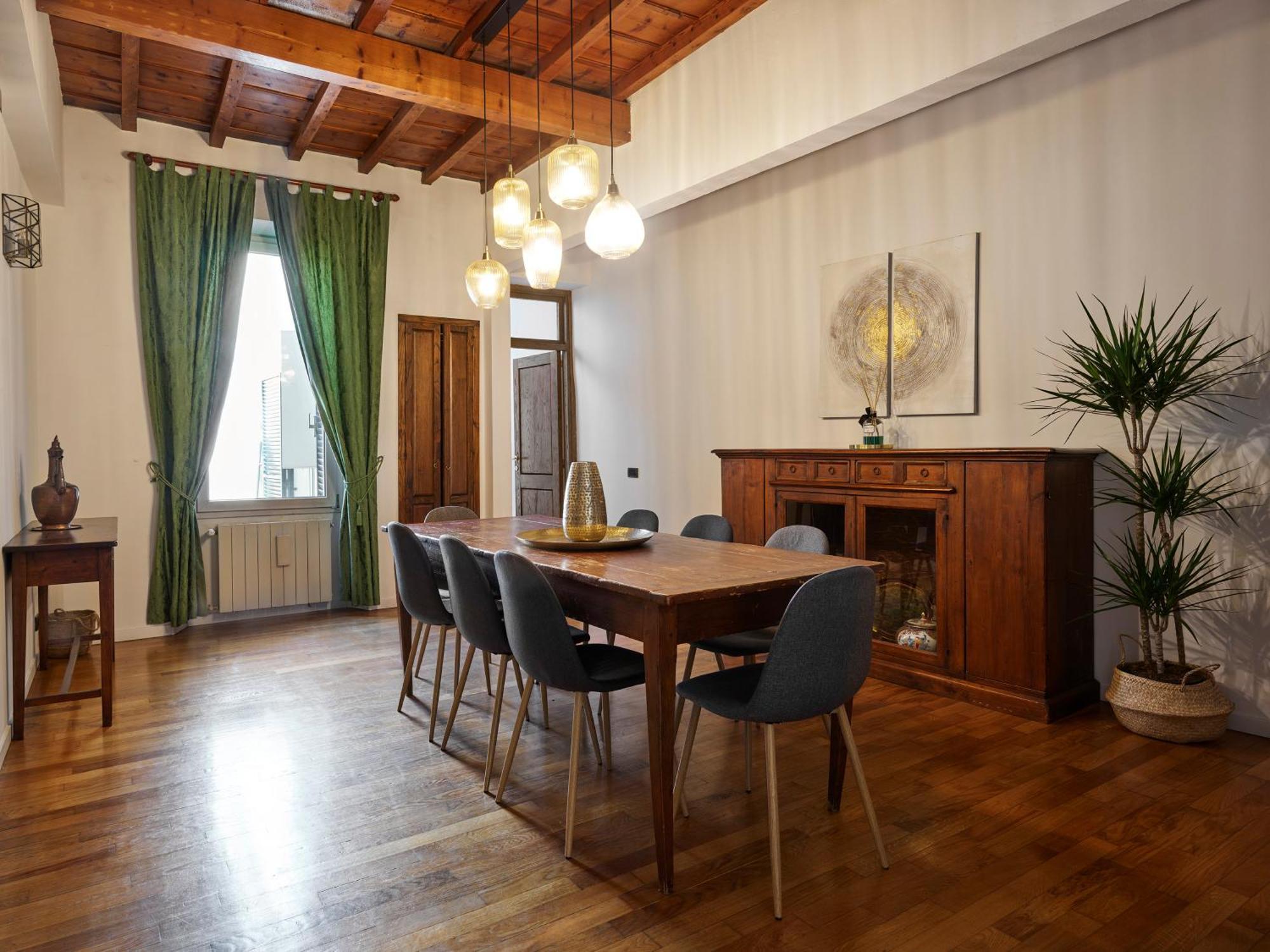 Best Location W/ Breathtaking Views Chic Palace Флоренция Экстерьер фото